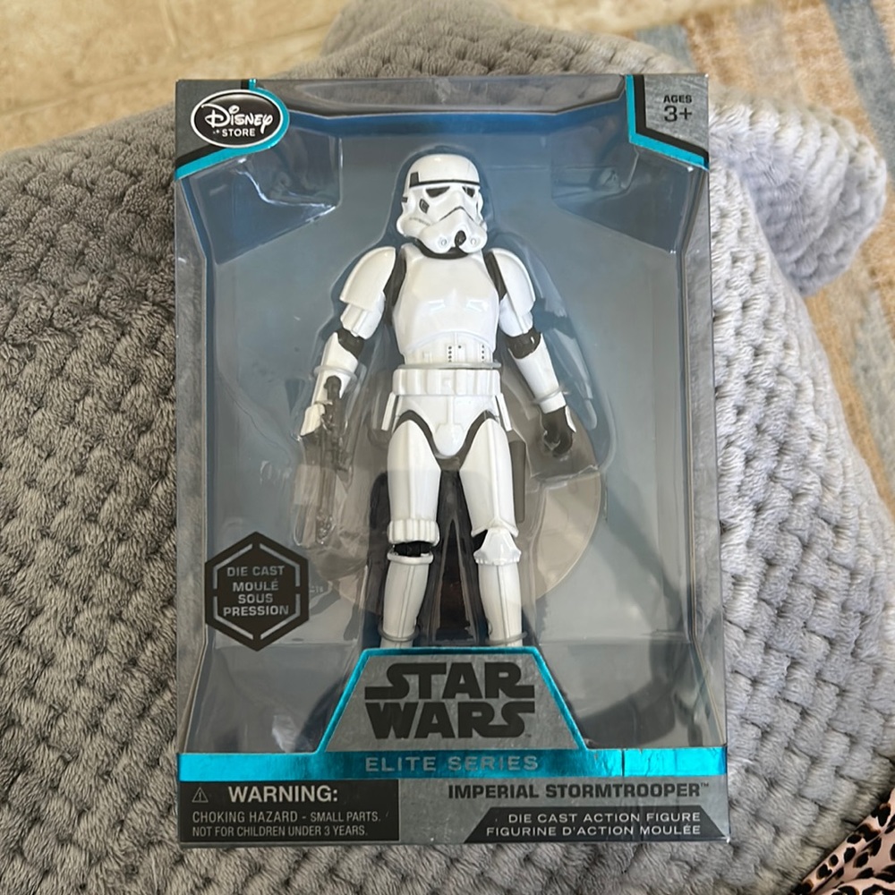 Black Friday deal! Star Wars figurine